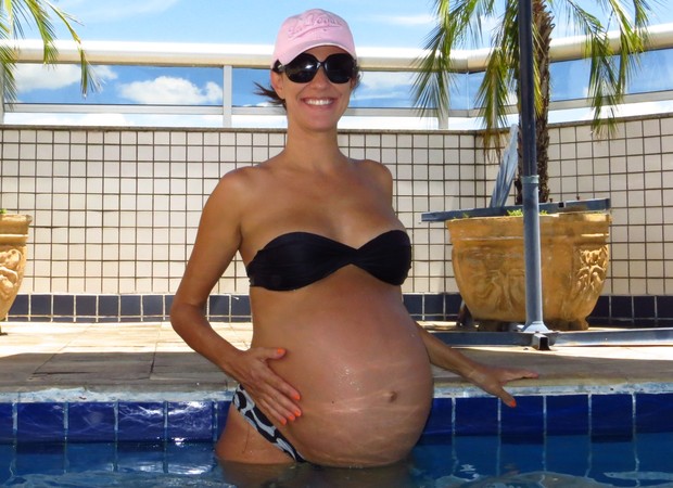 Às vésperas do parto, com 33 semanas de gestação (Foto: Arquivo Pessoal/ Paola Lobo)