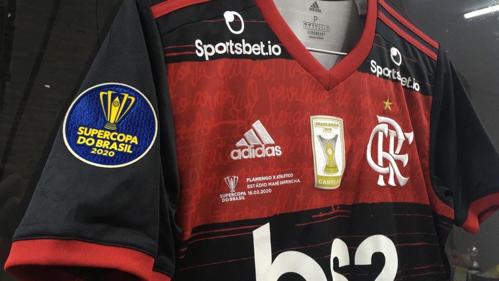 Nova camisa do Flamengo vai ser utilizada pela primeira vez na Supercopa — Foto: GloboEsporte.com