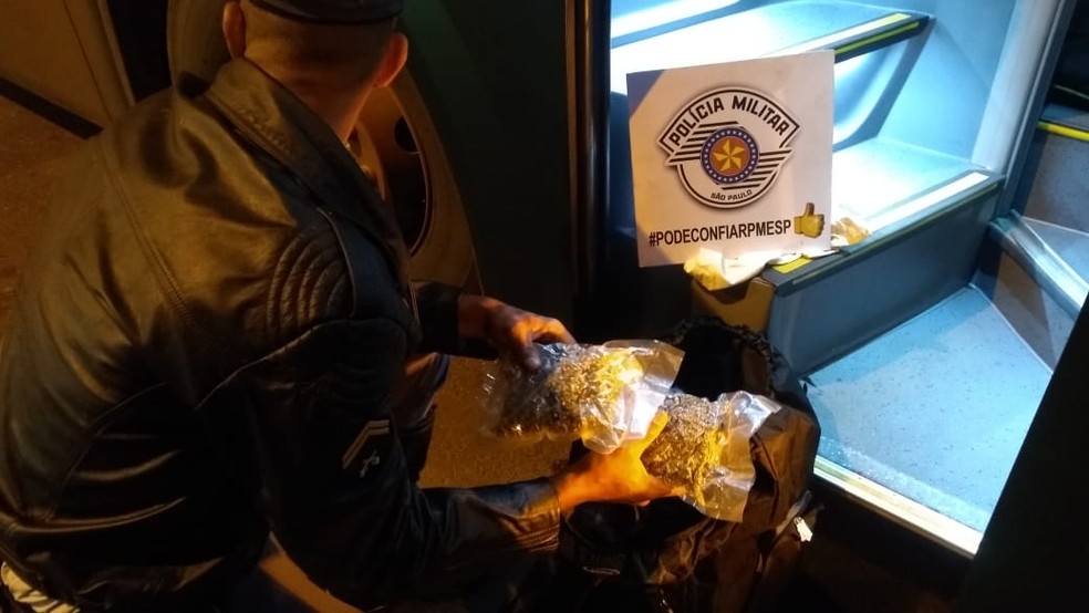 Passageiro transportava skank dentro de ônibus (Foto: Cedida/Polícia Militar Rodoviária)