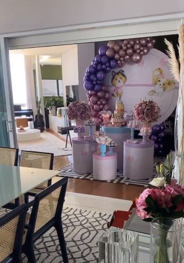 Deborah Secco promove festa surpresa para a filha, Maria Flor (Foto: Reprodução / Instagram)