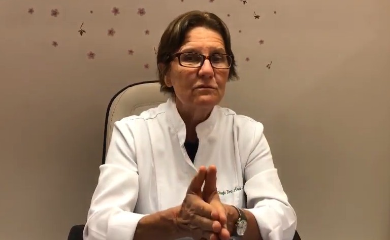 Pediatra Ana Escobar (Foto: Reprodução/Youtube)