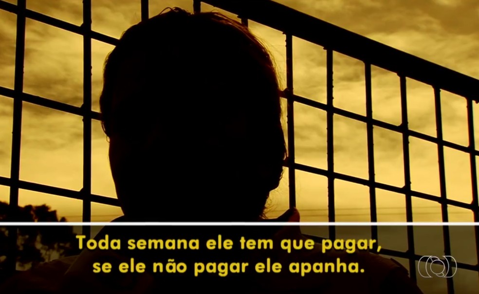 Mãe de detento conta que filho tem que pagar para não apanhar em cela de presídio Aparecida de Goiânia Goiás (Foto: Reprodução/TV Anhanguera)