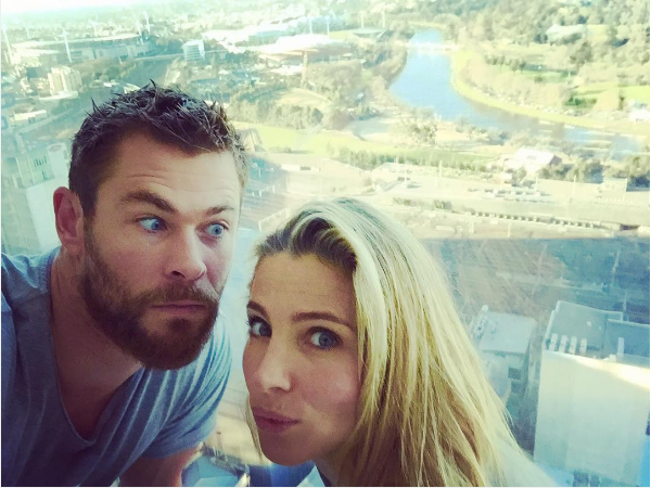 O ator Chris Hemsworth e sua esposa, a atriz Elsa Pataki (Foto: Instagram)