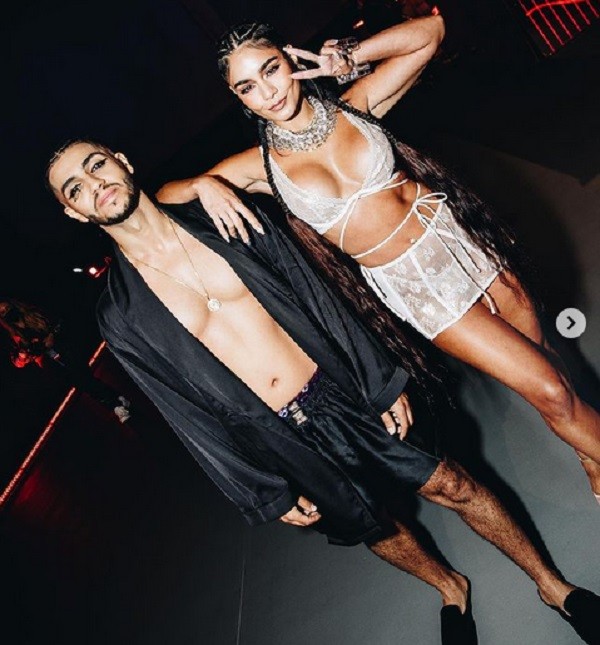 Vanessa Hudgens, com as lingeries da grife de Rihanna, ao lado do ator egípcioo Mena Massoud, protagonista de Aladdin (2019) (Foto: Instagram)