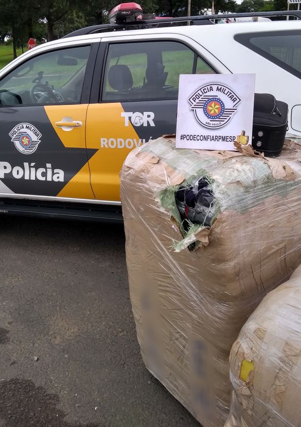 Mercadorias do Paraguai foram apreendidas em Presidente Prudente (Foto: Cedida/Polícia Militar Rodoviária)
