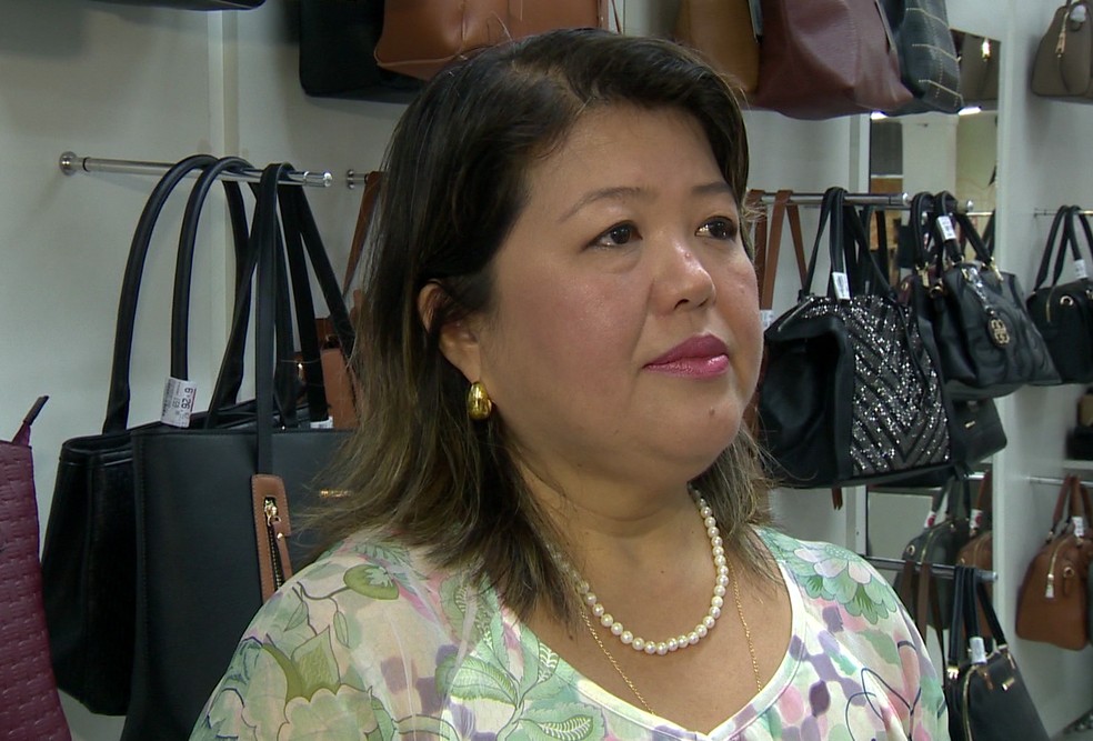 Edilene Takenaka, economista — Foto: TV Fronteira/Reprodução