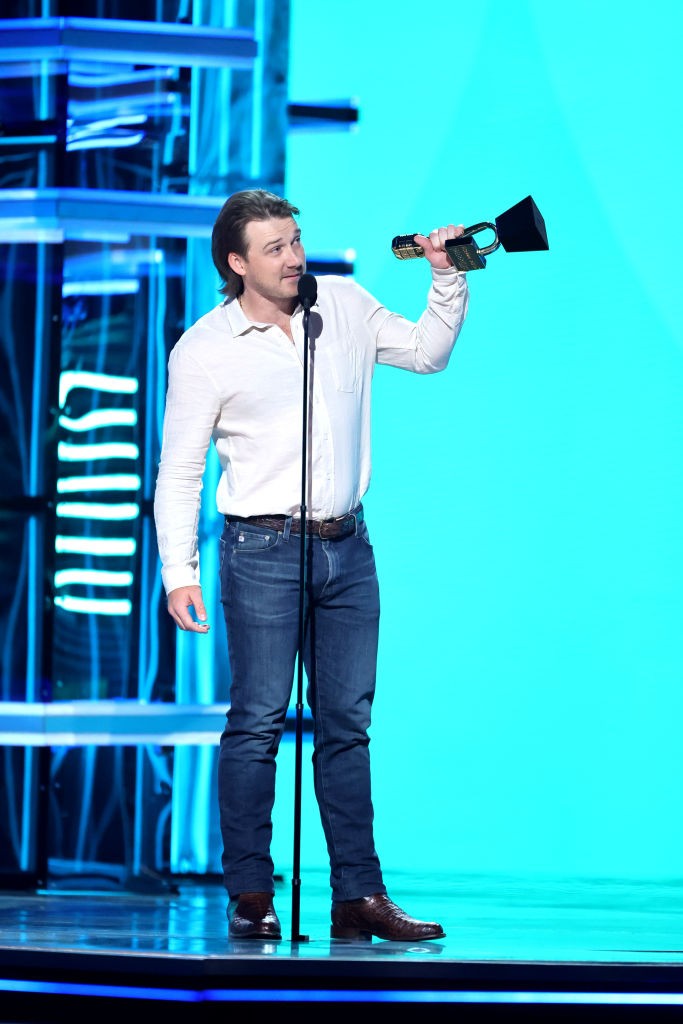 LAS VEGAS, NEVADA - MAY 15: Morgan Wallen accepts the Top Country Male Artist award onstage during the 2022 Billboard Music Awards at MGM Grand Garden Arena on May 15, 2022 in Las Vegas, Nevada. (Photo by Amy Sussman/Getty Images for MRC) (Foto: Getty Images for MRC)