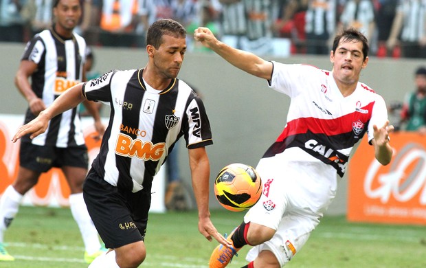 Pierre jogo Atlético-MG contra Vitória (Foto: Paulo Fonseca / Futura Press)