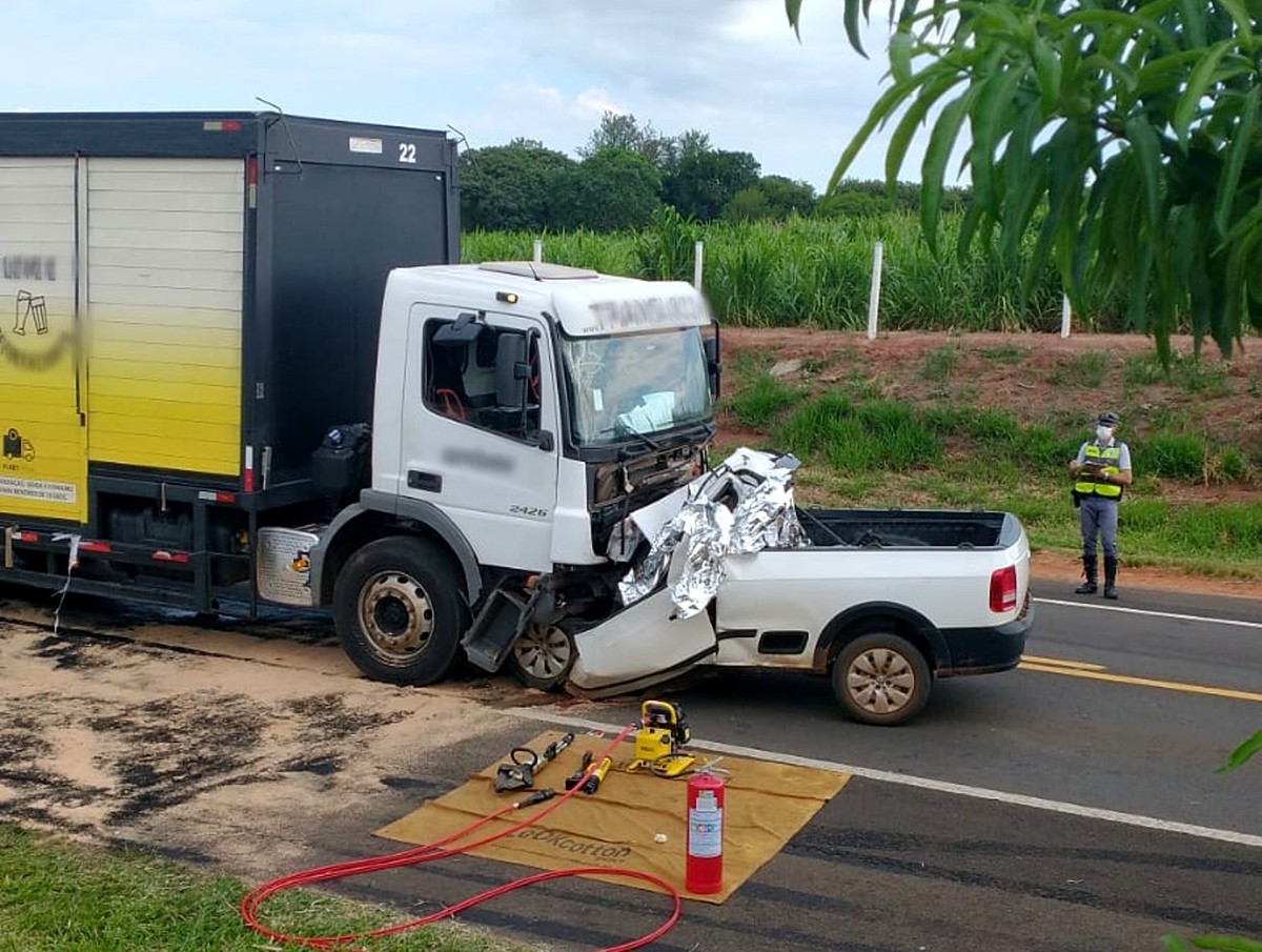 Motorista Morre Após Bater De Frente Com Caminhão Em Rodovia De Dois Córregos Bauru E Marília G1 