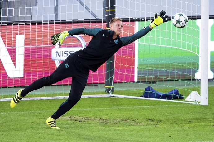 Ter Stegen treino Barcelona (Foto: EFE)