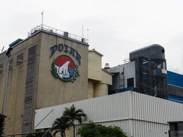 Fábrica da Cerveceria Polar, maior favricante de cervejas da Venezuela (Foto: FEDERICO PARRA / AFP)