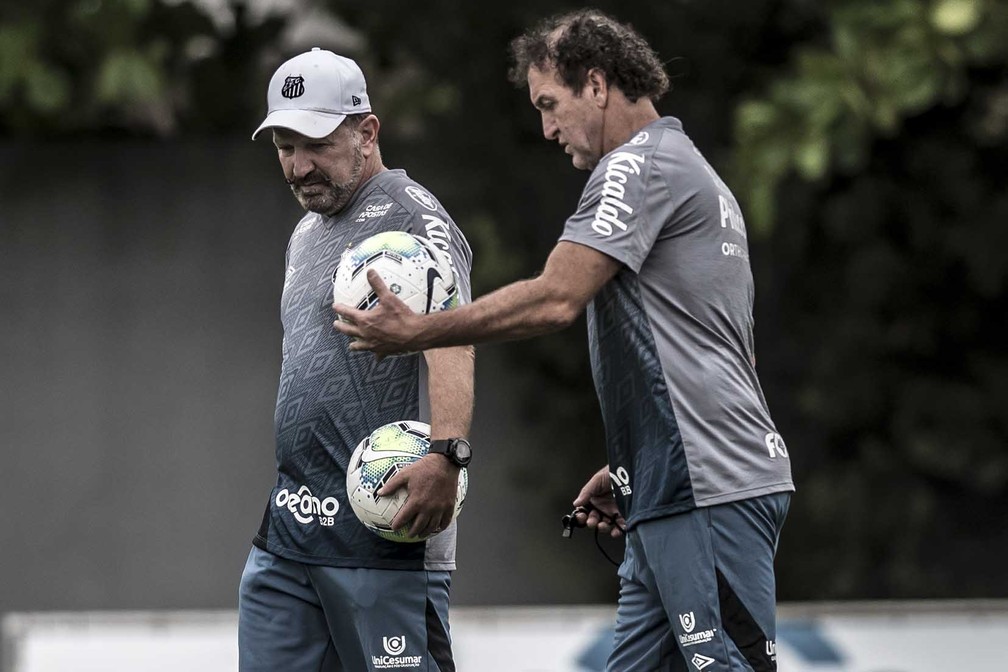 Os irmãos Cuquinha e Cuca, do Santos, voltam ao trabalho nesta quinta-feira — Foto: Ivan Storti/Santos FC