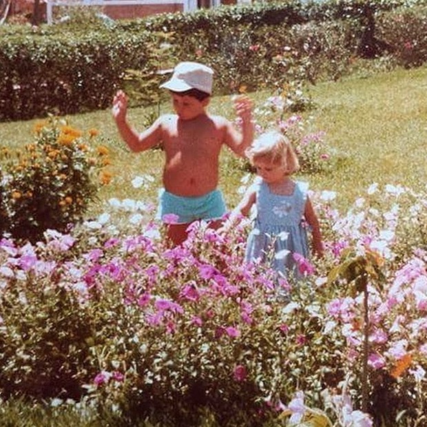 Alexandre Bacchi Irmão De Karina Bacchi No Dia Do Amigo Karina Bacchi Posta Homenagem Ao Irmao Morto
