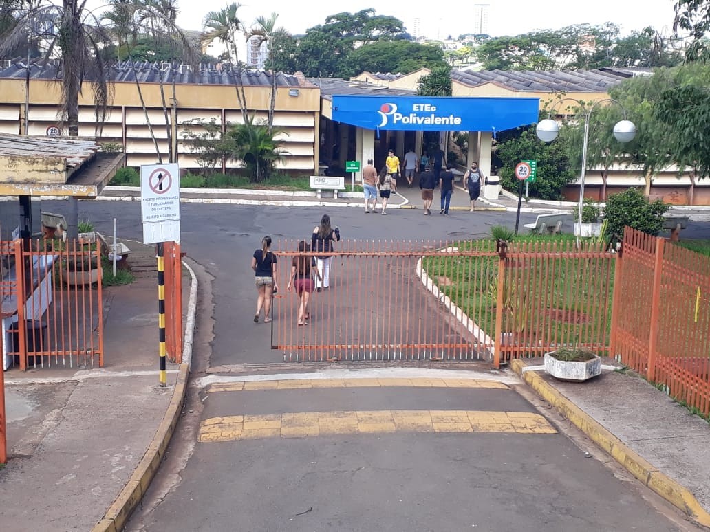 Professor de Etec em Americana diz que foi afastado após áudio com falas homofóbicas viralizar