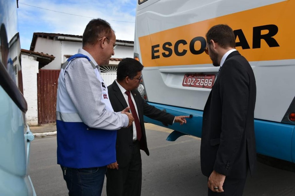 Fiscalização encontra irregularidades em ônibus escolares em Pilar — Foto: MP-AL/ Divulgação