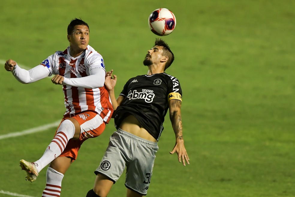 Bangu encara o Vasco. Alvirrubro teve 4% dos assinantes na parcela apurada pela Claro — Foto: Thiago Ribeiro/Agência Estado