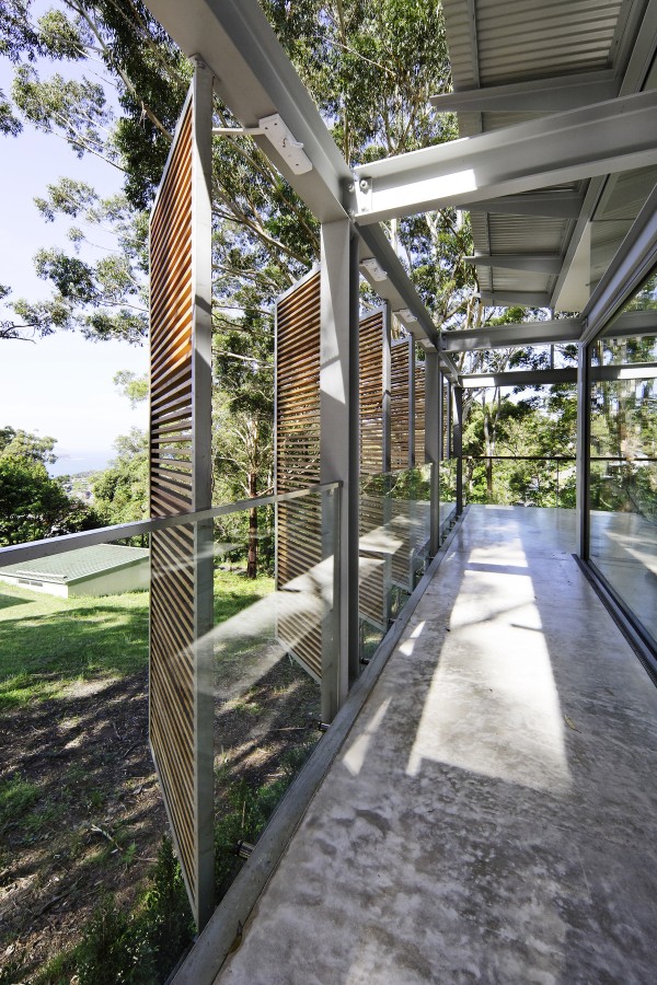 A arquitetura desta casa de férias aumenta a luz natural dos interiores (Foto: Kata Bayer/Divulgação)