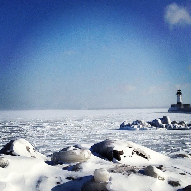 Usuários registram superfície do Lake Superior congelada no Instagram (Foto: Instagram/@alisa507)