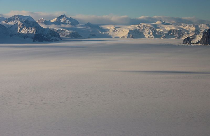 Larsen C é uma plataforma de gelo flutuante na Antártica (Foto: via BBC)