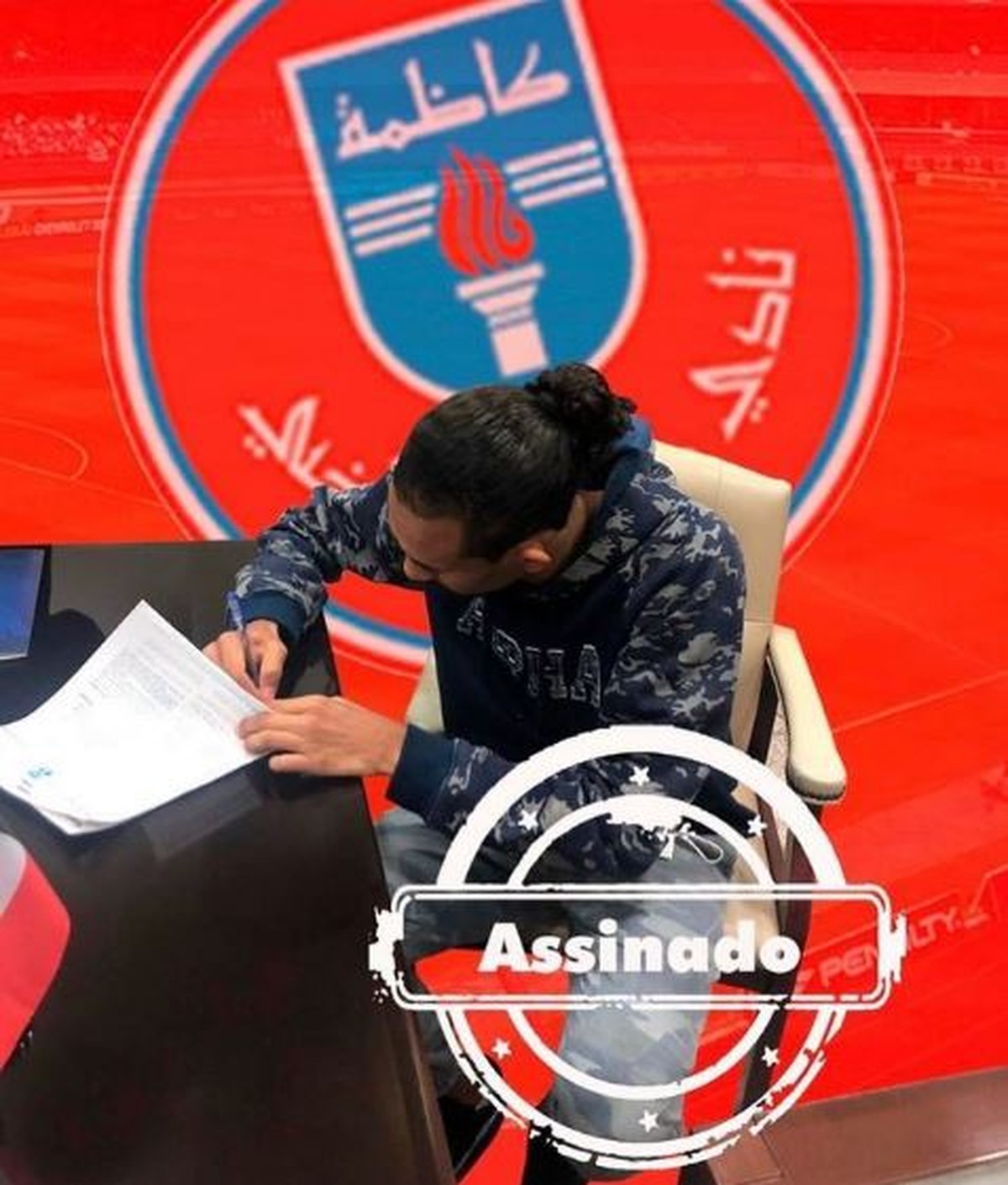 Destino revelado após pistas, Hamilton enfim assina com o Kazma SC, do