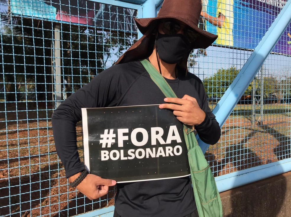 Manifestante em Campo Grande, MS — Foto: Ludi Ciani/TV Morena