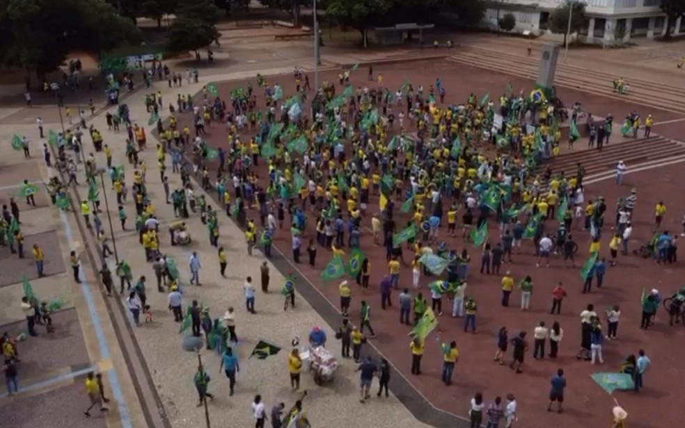 Protesto em defesa do presidente Jair Bolsonaro em Goiânia Goiás neste sábado, Dia do Trabalhador — Foto: Reprodução/TV Anhanguera