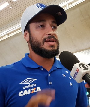Léo agradece apoio e confiança da torcida e vê time com pés no chão