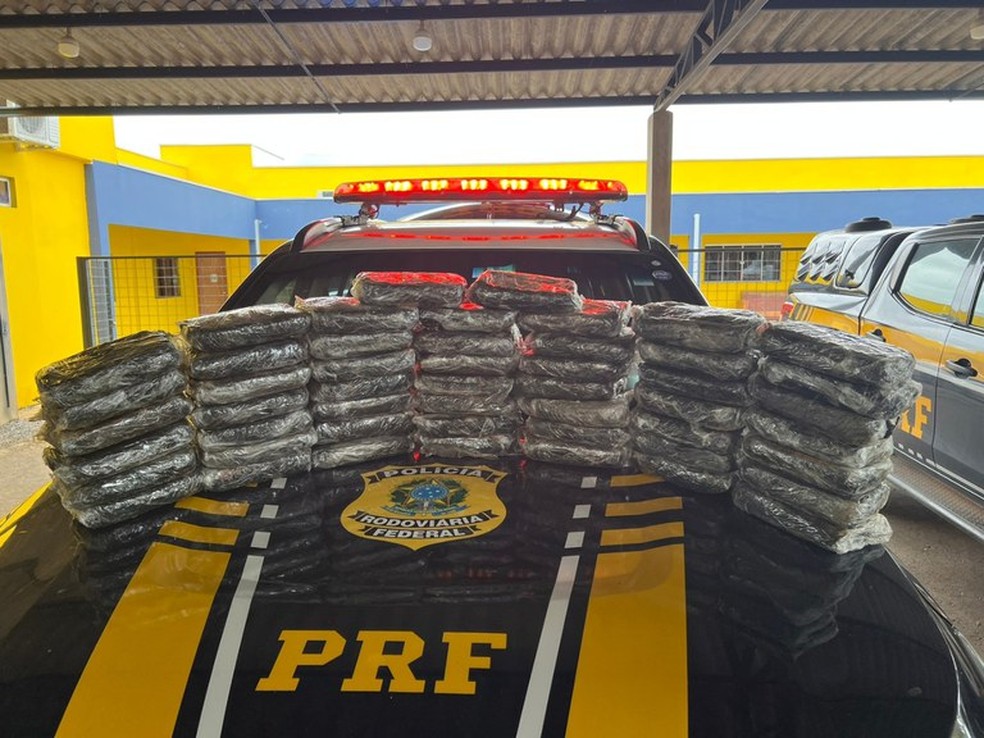 PRF-RO encontrou vários tabletes de cloridrato de cocaína dentro de carro nesta terça-feira (17 — Foto: Arquivo/Polícia Rodoviária Federal 