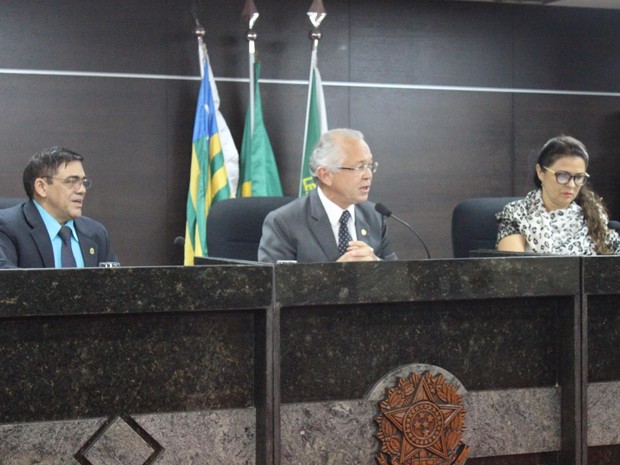 Presidente do TRT-PI, Meton Lima, ministro Meton Lima e corregedora Liana Chaib (Foto: Fernando Brito/G1)