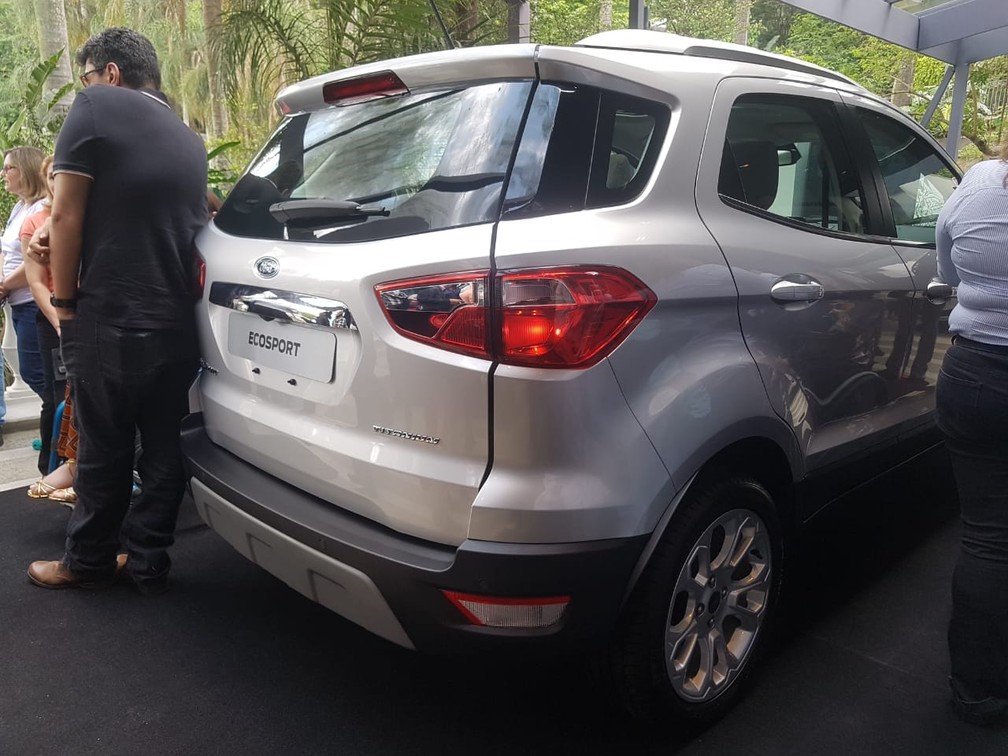 Ford EcoSport sem estepe na porta traseira — Foto: Guilherme Fontana/G1