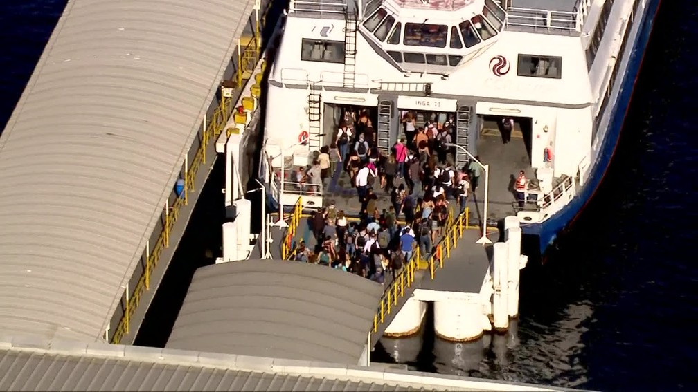 Movimentação de passageiros nas barcas caiu 35% nesta segunda-feira (16), segundo CCR Barcas — Foto: Reprodução/TV Globo