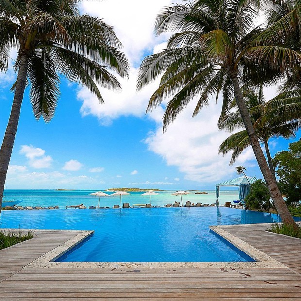Kim e Pete Davidson estão curtindo férias em condomínio privado nas Bahamas com casas que valem US$ 19,9 milhões (Foto: Baker's Bay Golf & Ocean Club )