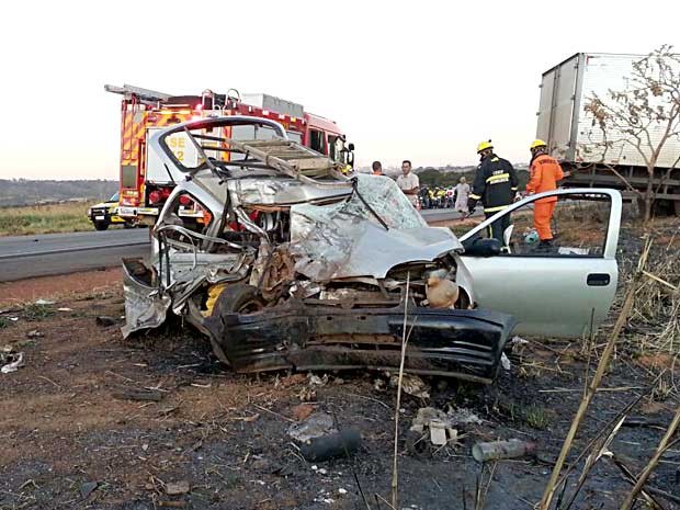 G1 - Colisão entre quatro veículos deixa quatro feridos em Brazlândia, no  DF - notícias em Distrito Federal