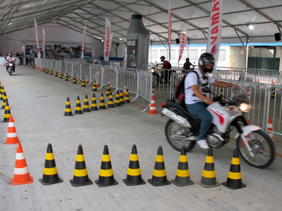 Visitantes poderão rodar nas motos (Foto: Rafael Miotto/ G1)