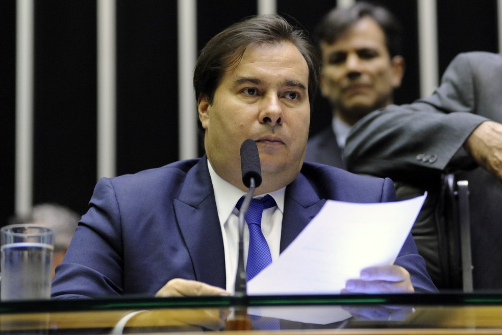 O presidente Câmara, Rodrigo Maia (DEM-RJ), durante sessão no plenário da Casa nesta terça-feira (19) — Foto: Luis Macedo/Câmara dos Deputados