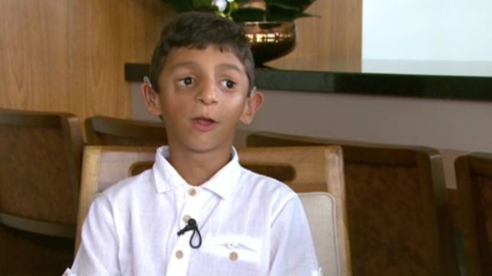 Gabriel Strinta dos Santos Elias tem oito anos e já precisou passar por 21 cirurgias (Foto: Reprodução/RPC)