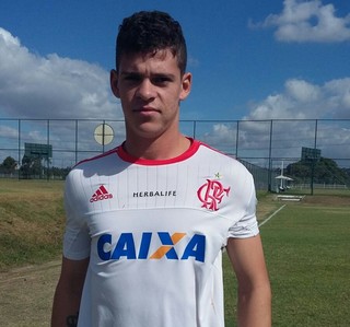 Destaque do Fla na Copinha, Ronaldo busca afirmação com Muricy Ramalho