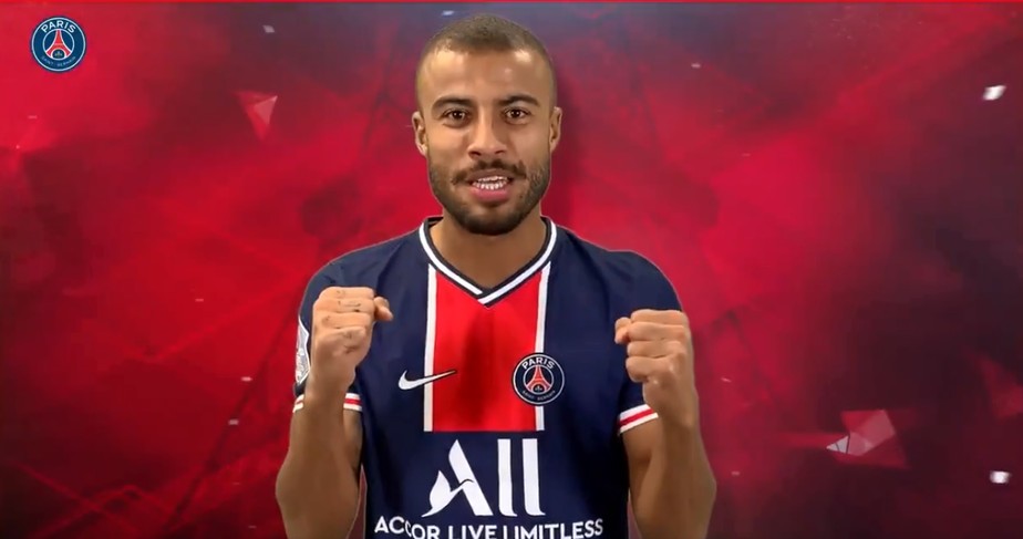 PSG anuncia a contratação de Rafinha Alcântara, que assina por três temporadas