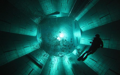 Conheca A Piscina Mais Profunda Do Mundo Casa Vogue Lazer Cultura