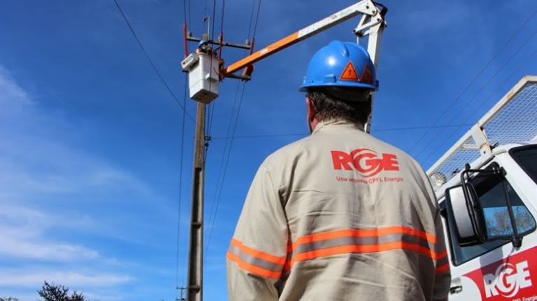 Aneel nega recurso da RGE e mantém multa de R$ 36,5 milhões por falhas no fornecimento de luz no RS
