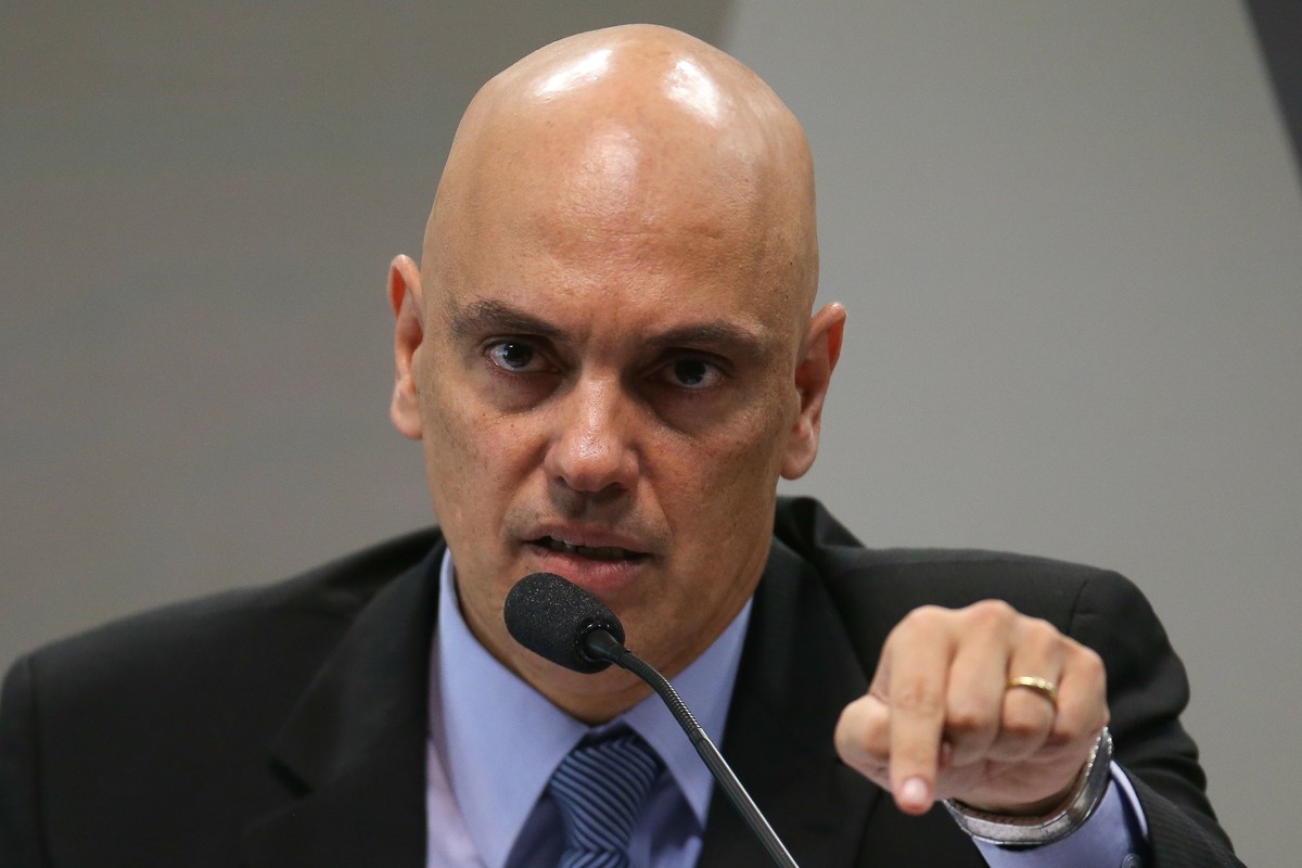 Amigo de Temer, Moraes se desfiliou do PSDB para se tornar ministro do ...