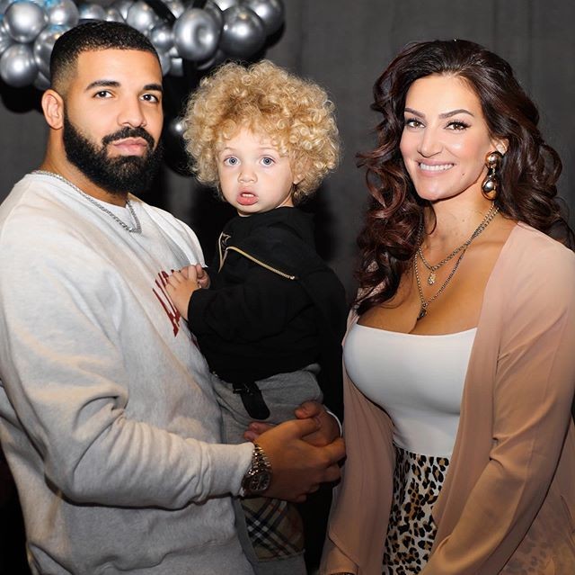 Drake e Sophie Brussax com o filho do ex-casal (Foto: Reprodução/Instagram)