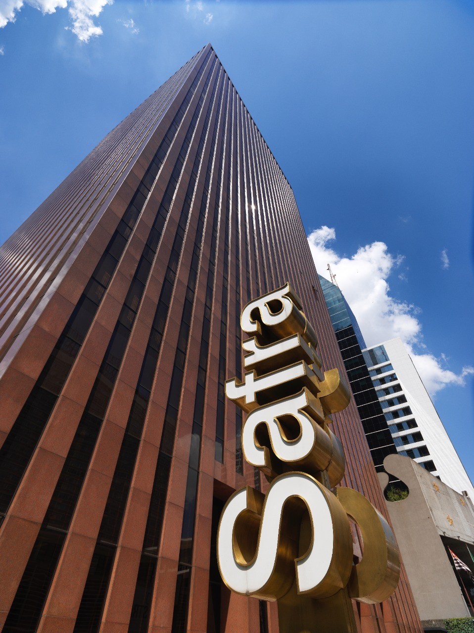 Banco Safra conclui compra de conglomerado financeiro Alfa por R$ 1 bilhão