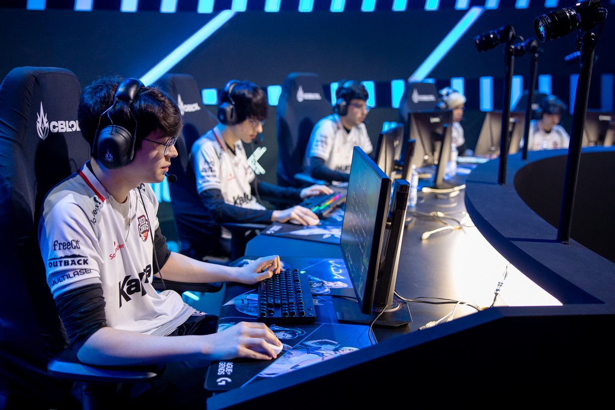 CBLOL 2022: RED bate Liberty e se mantém líder do campeonato