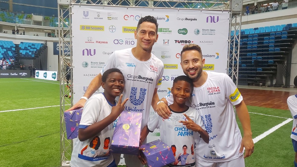 Ganso e Everton Ribeiro em evento do Craque do Amanh&atilde; &mdash; Foto: Raphael Raposo/Divulga&ccedil;&atilde;o