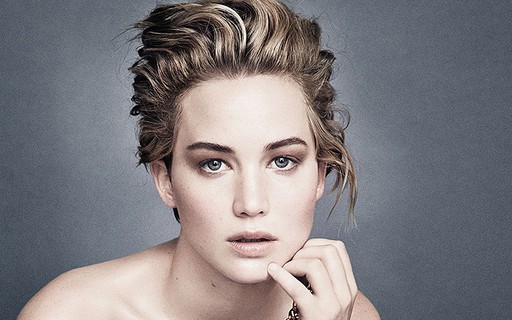 Jennifer Lawrence vira hit pagando de cantora em trilha