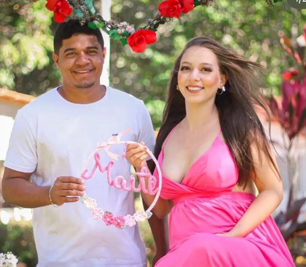 José Lucivaldo Moraes e Larissa de Carvalho durante um ensaio fotográfico — Foto: Arquivo pessoal