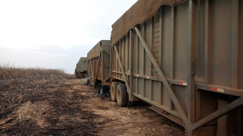 Chamas se alastraram até caminhão de usina (Foto: Reprodução / TV TEM)
