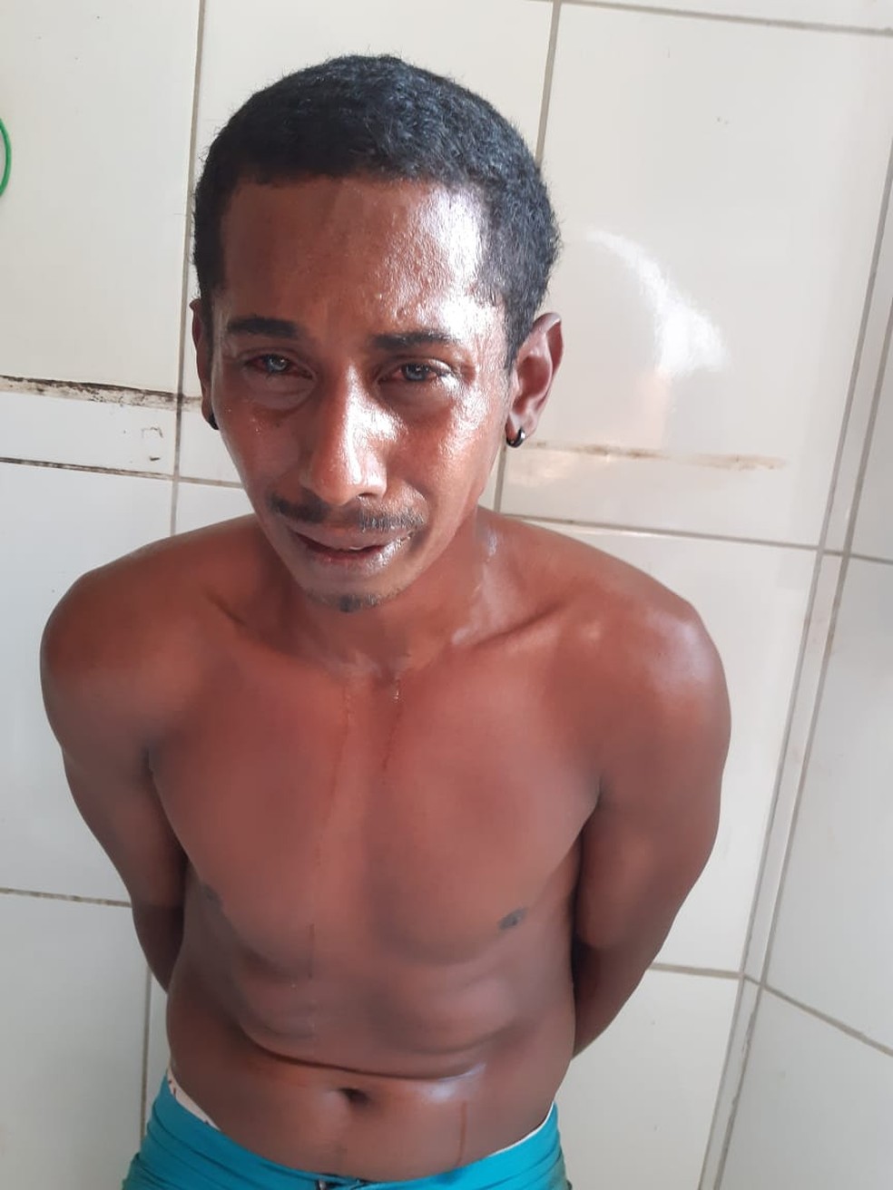 Ele chorou depois de ter sido preso — Foto: Divulgação