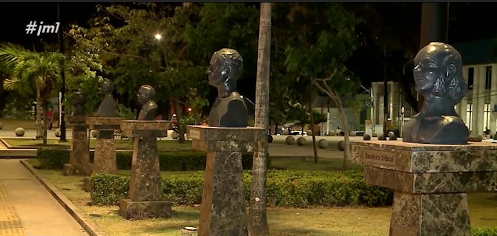 Bustos em homenagem a escritores e intelectuais são restaurados e reinaugurados, em São Luís